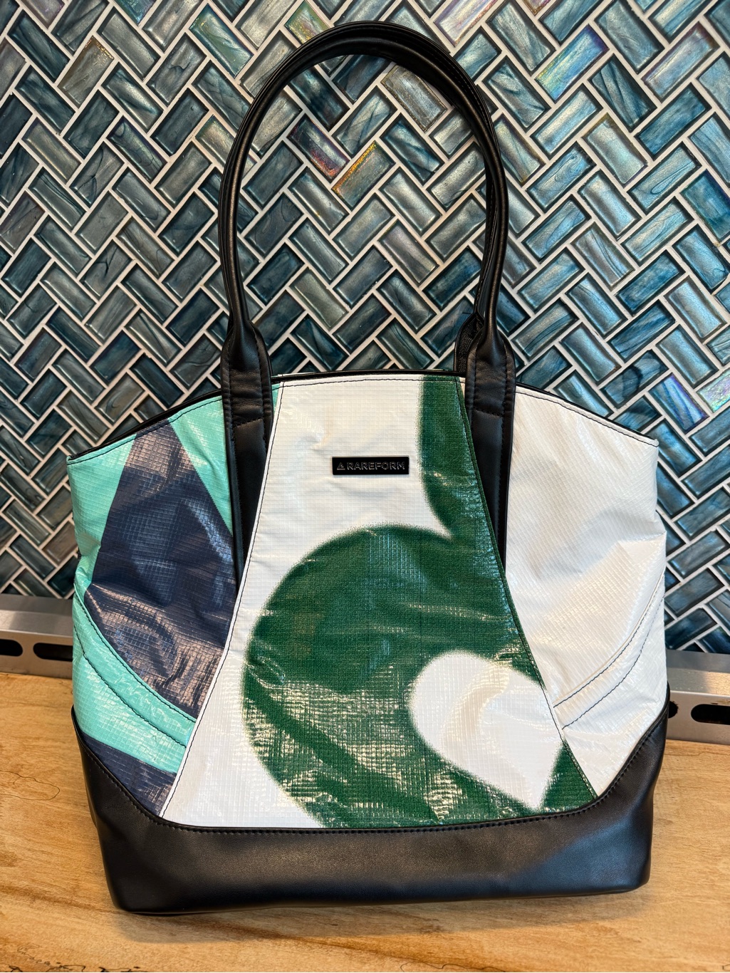 Rareform Green & White Patterned Tote With Matching Pouch — image 2 of 8